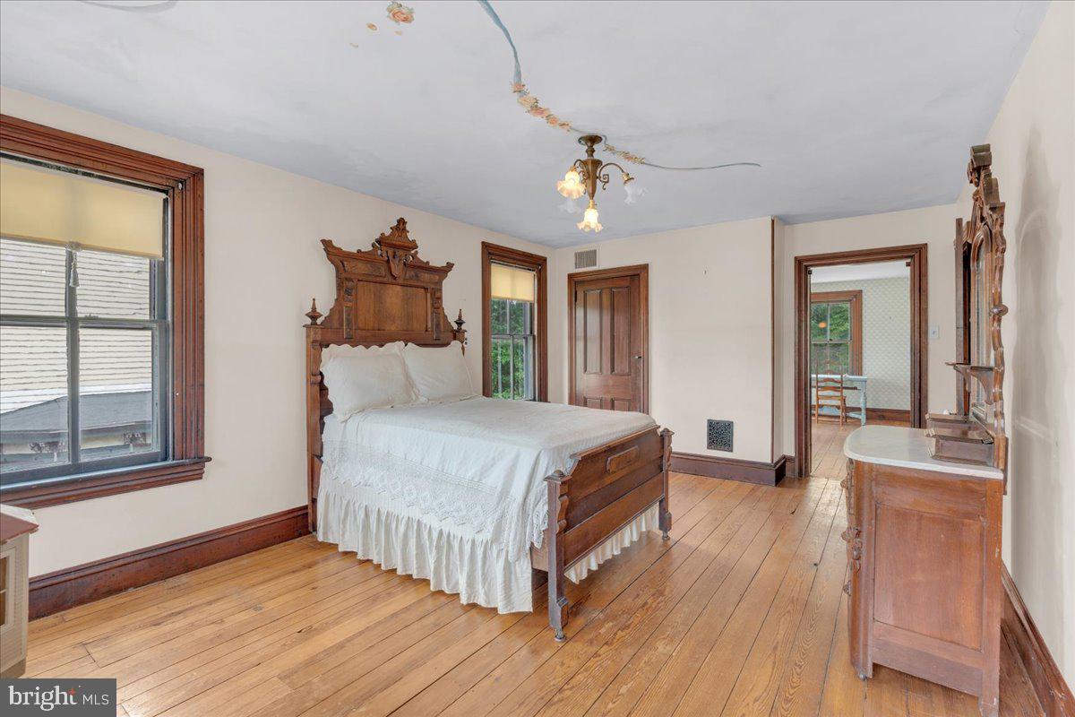 123 Chestnut St Property Photo 19