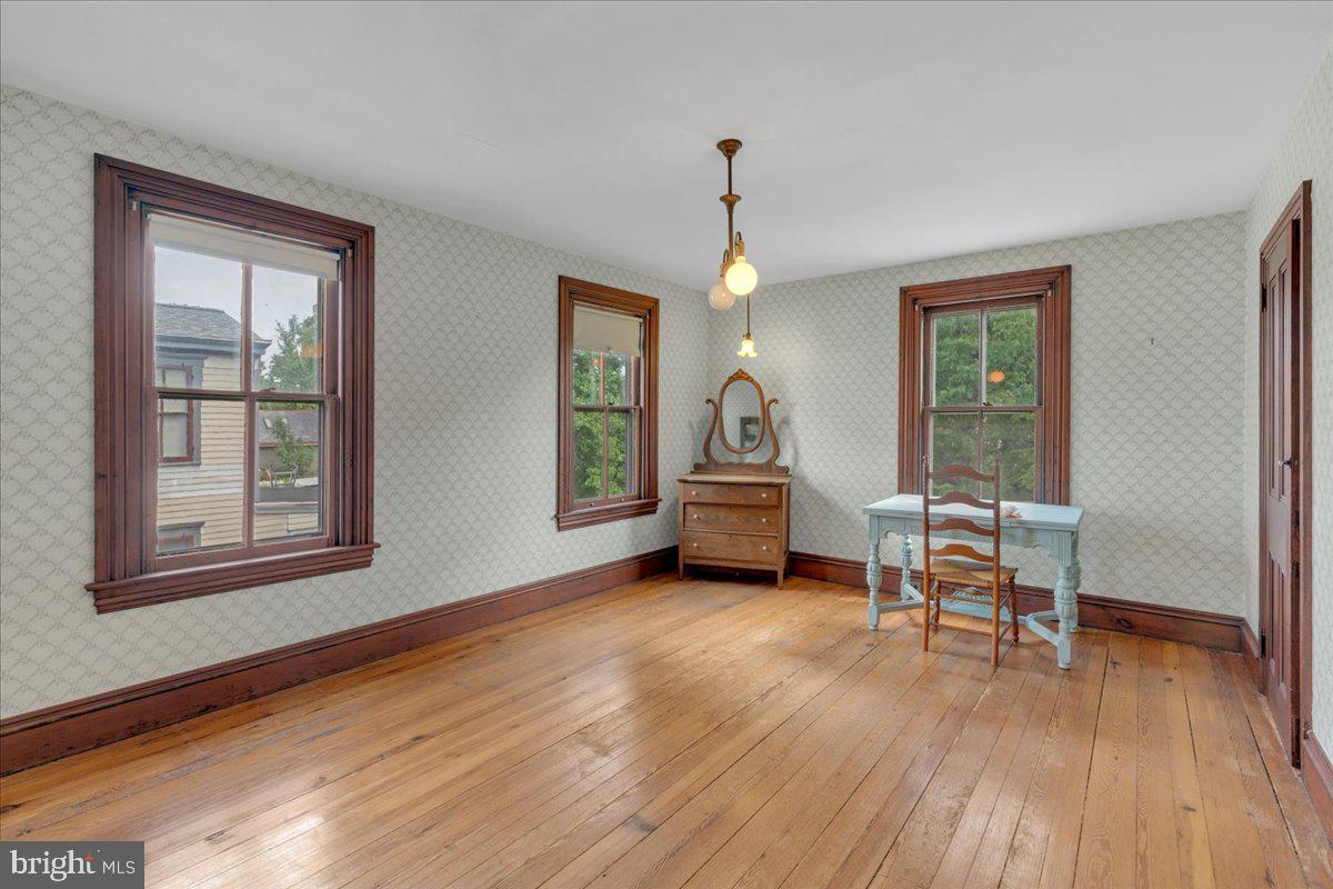 123 Chestnut St Property Photo 21