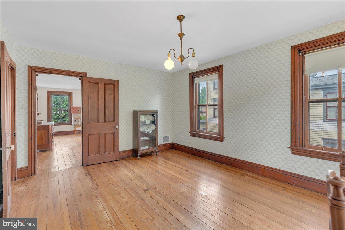 123 Chestnut St Property Photo 22