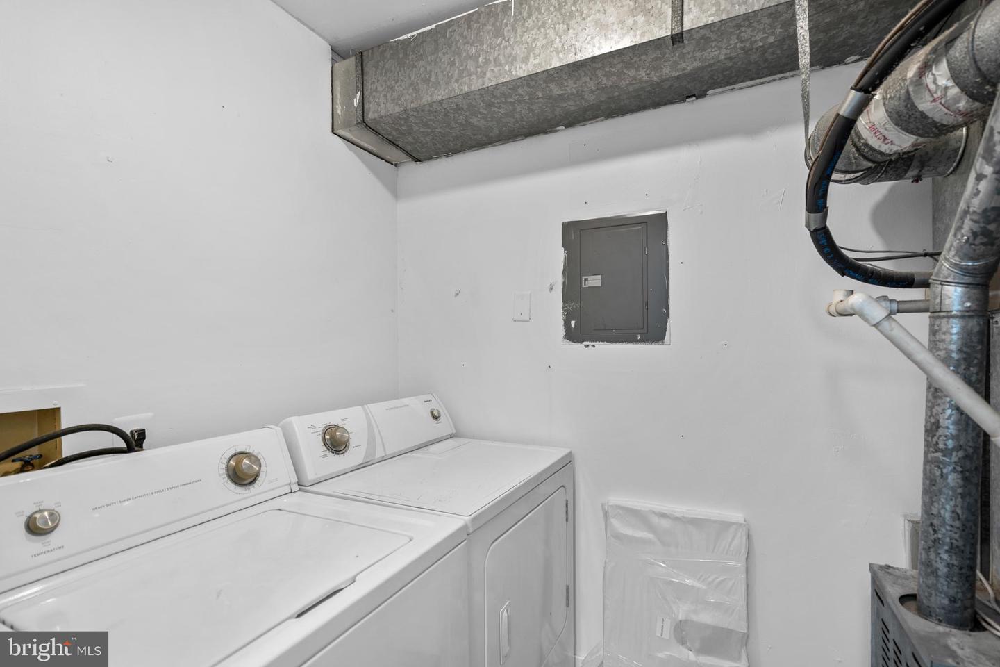 606 The Woods Property Photo 13