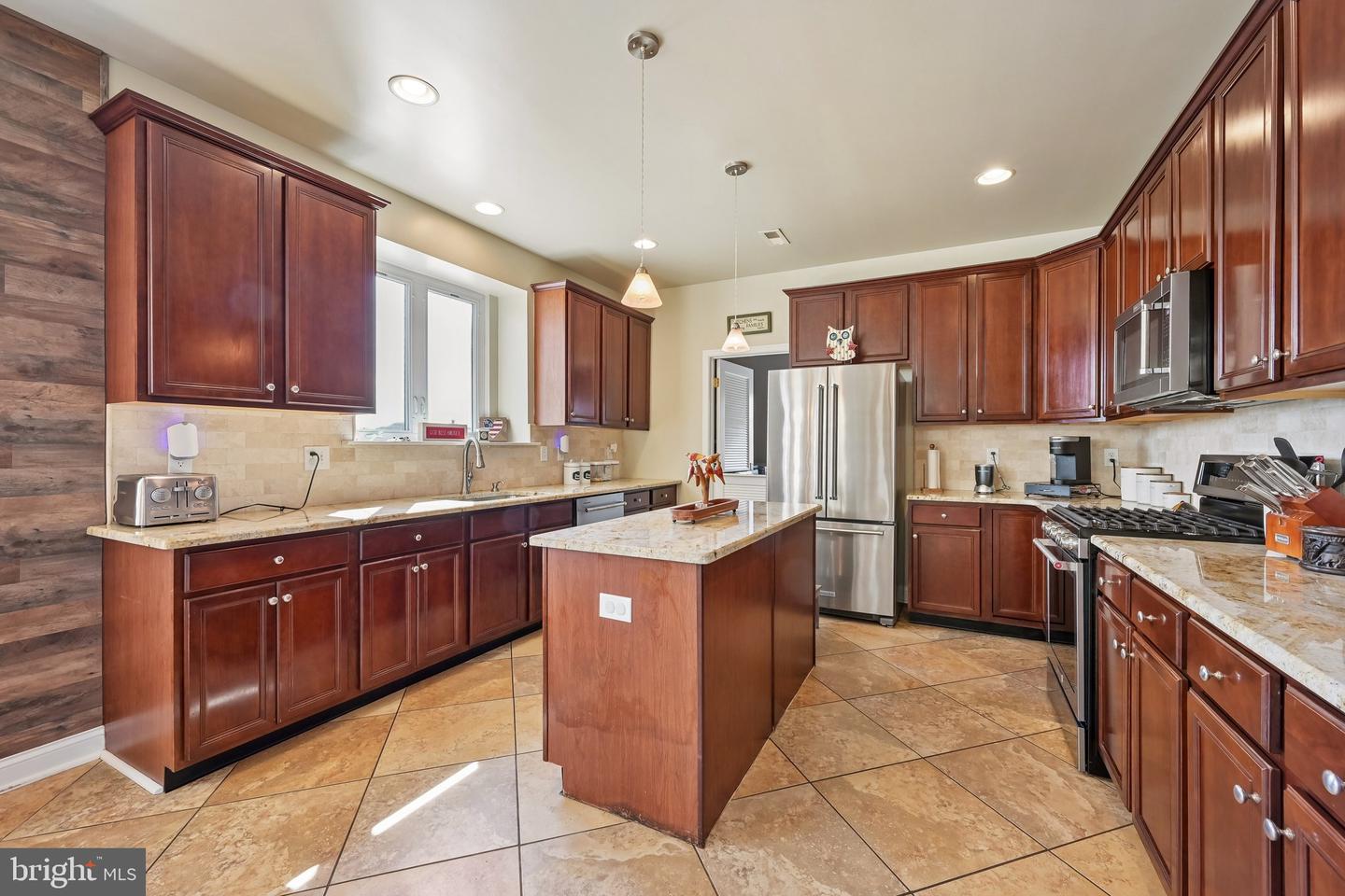 127 White Cedar Dr Property Photo 14