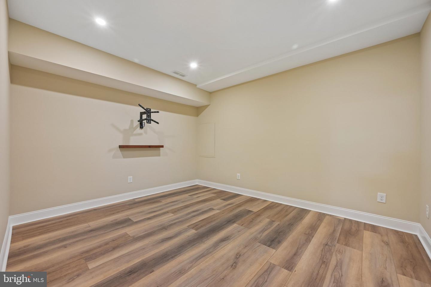 127 White Cedar Dr Property Photo 35