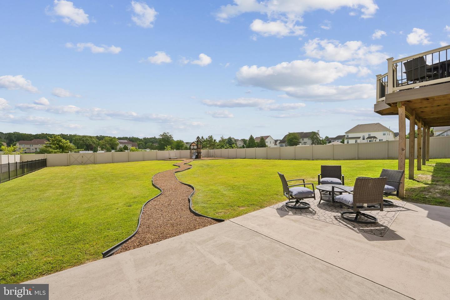 127 White Cedar Dr Property Photo 40