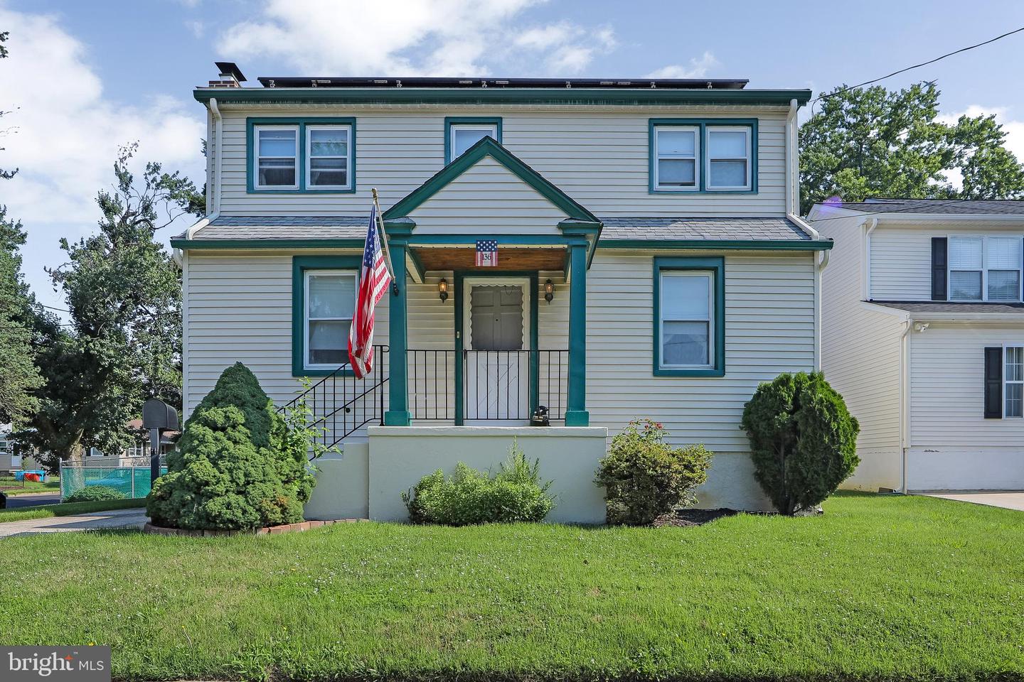 136 Lincoln Avenue Property Photo 2