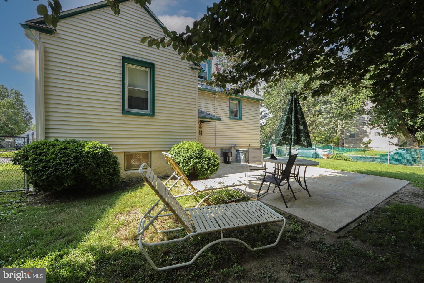 136 Lincoln Avenue Property Photo 4