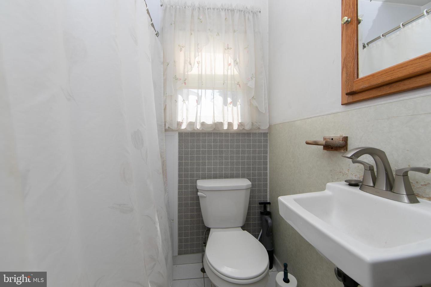 136 Lincoln Avenue Property Photo 19