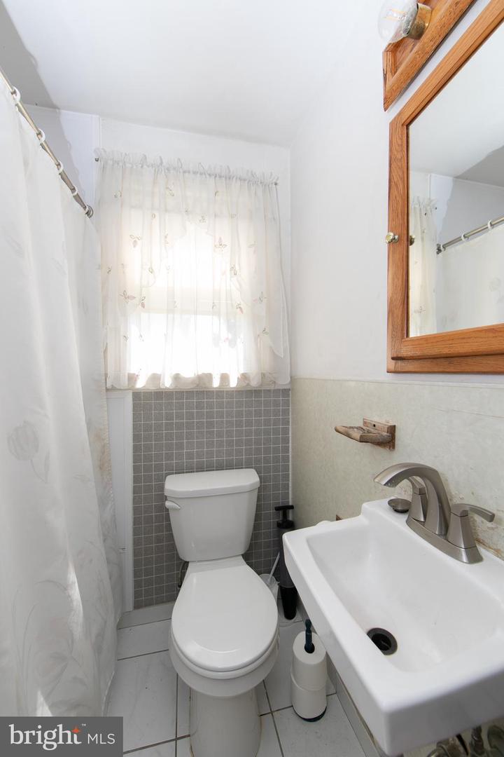 136 Lincoln Avenue Property Photo 20