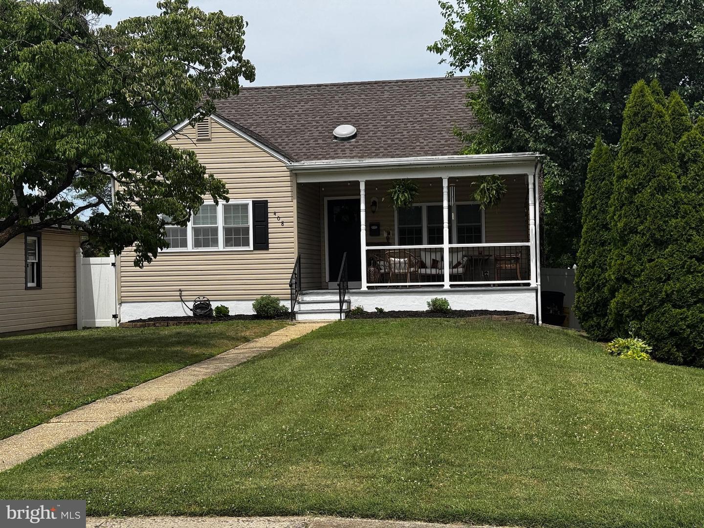 408 Tomlinson Ave Property Photo 1