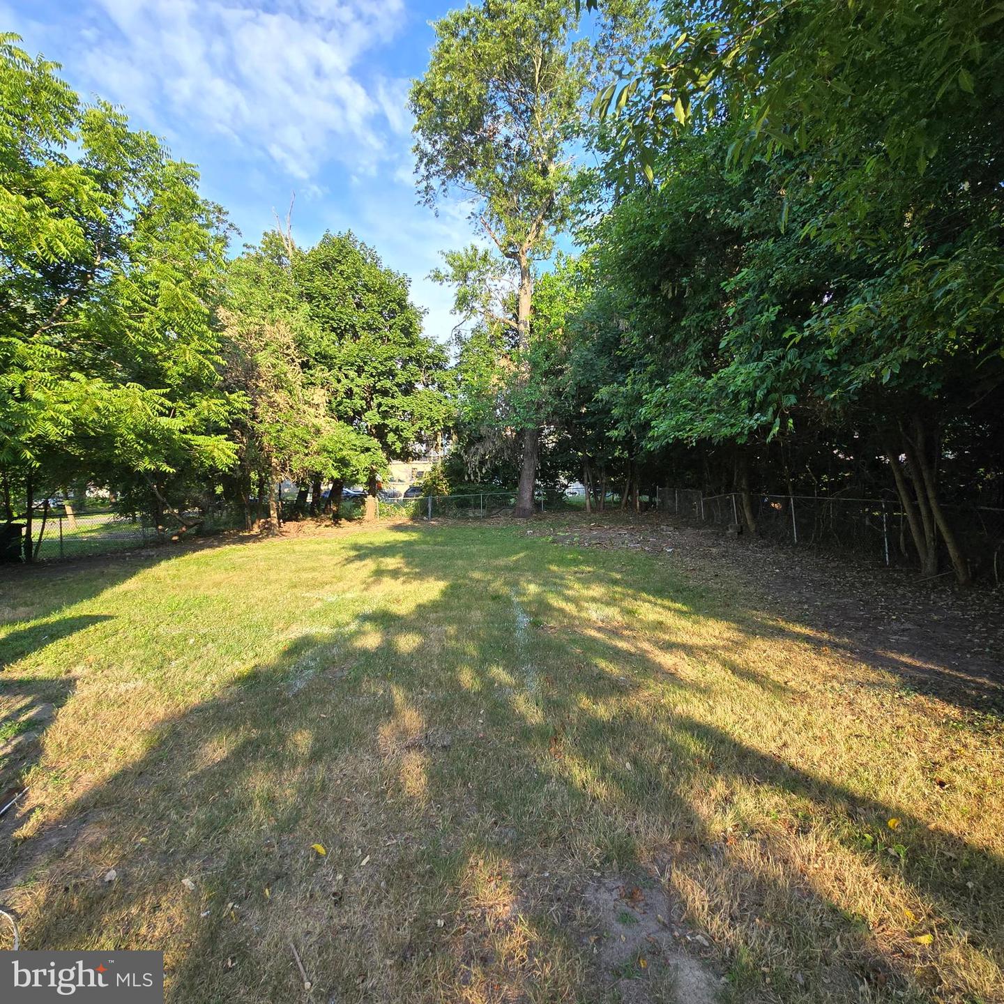 433 E Maple Ave Property Photo 37