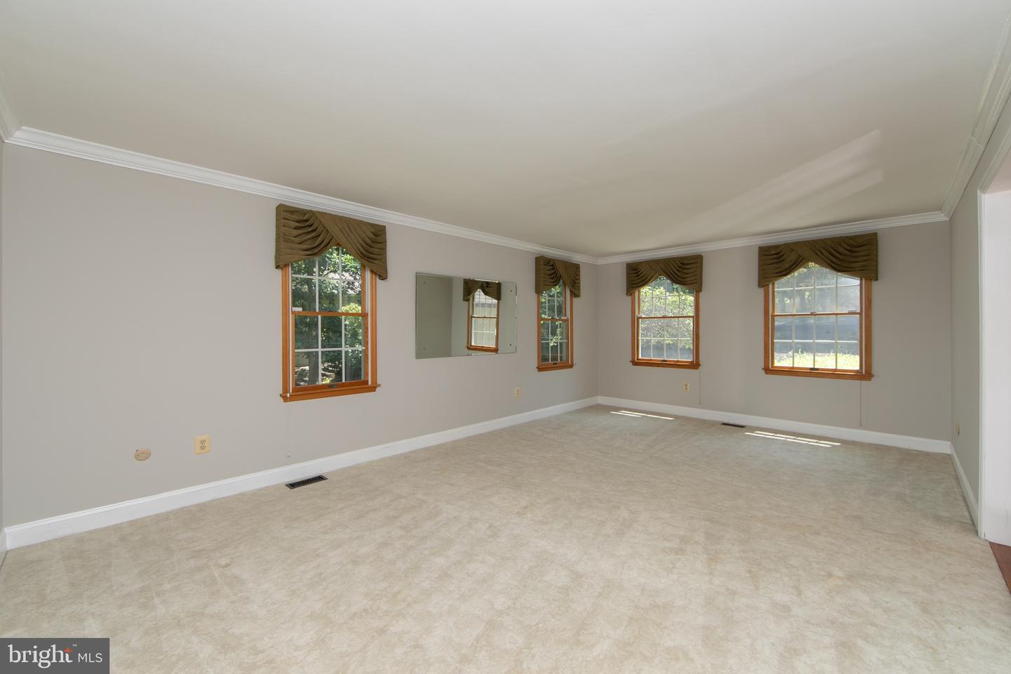 10 Chipley Run Property Photo 6