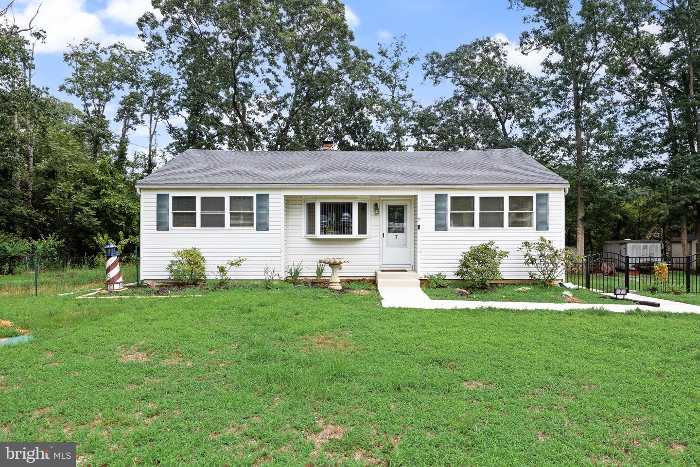 7 Lippincott Ave Property Photo 1