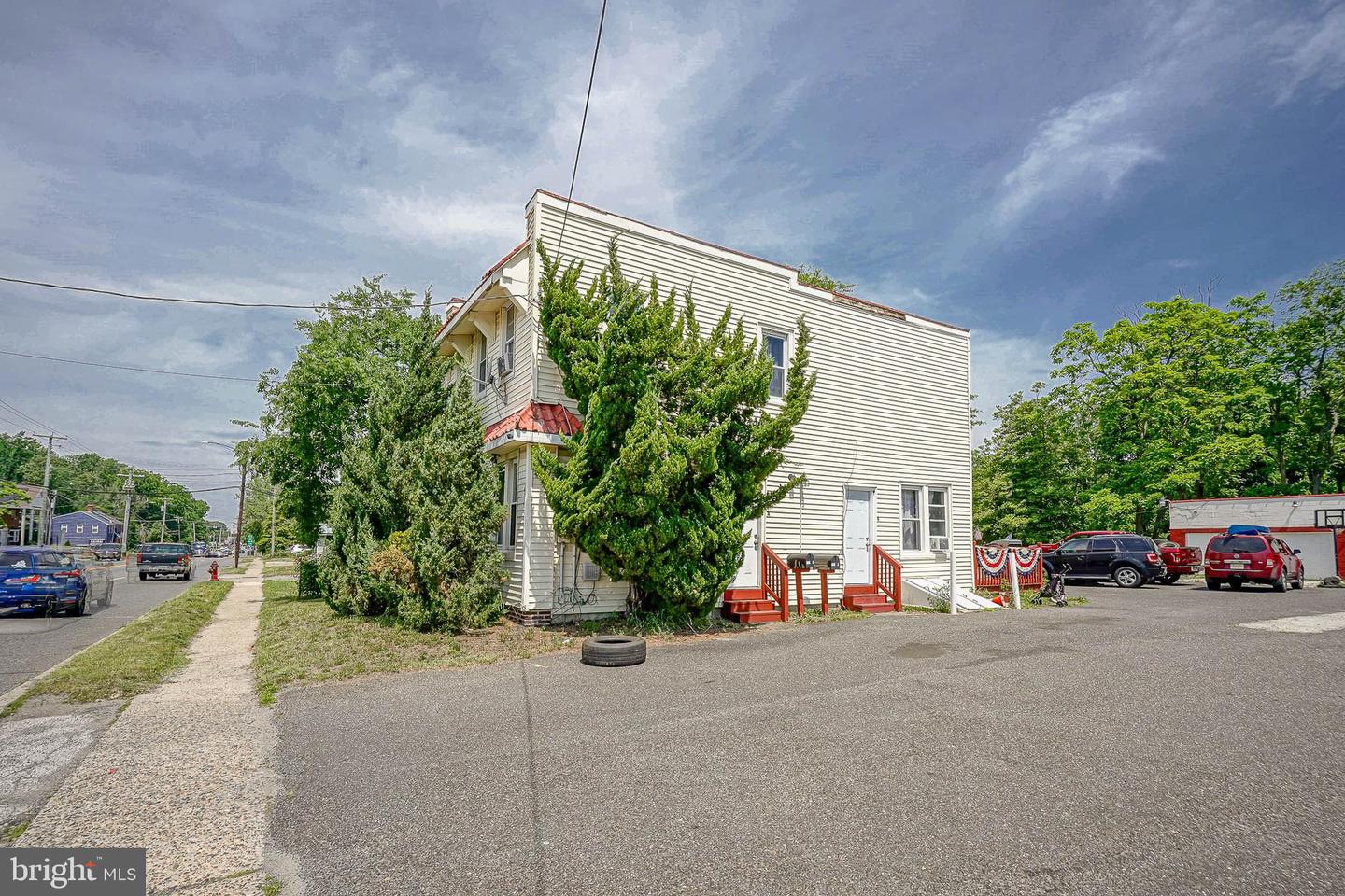 231 White Horse Pike Property Photo 2