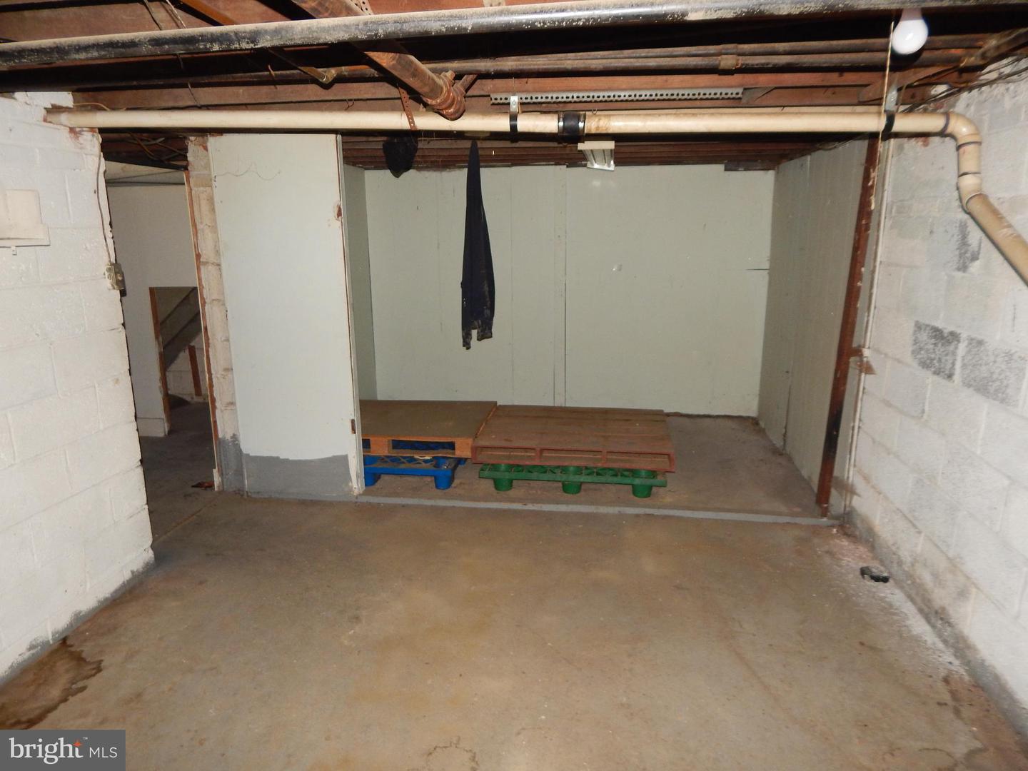 1906 46th St Property Photo 12