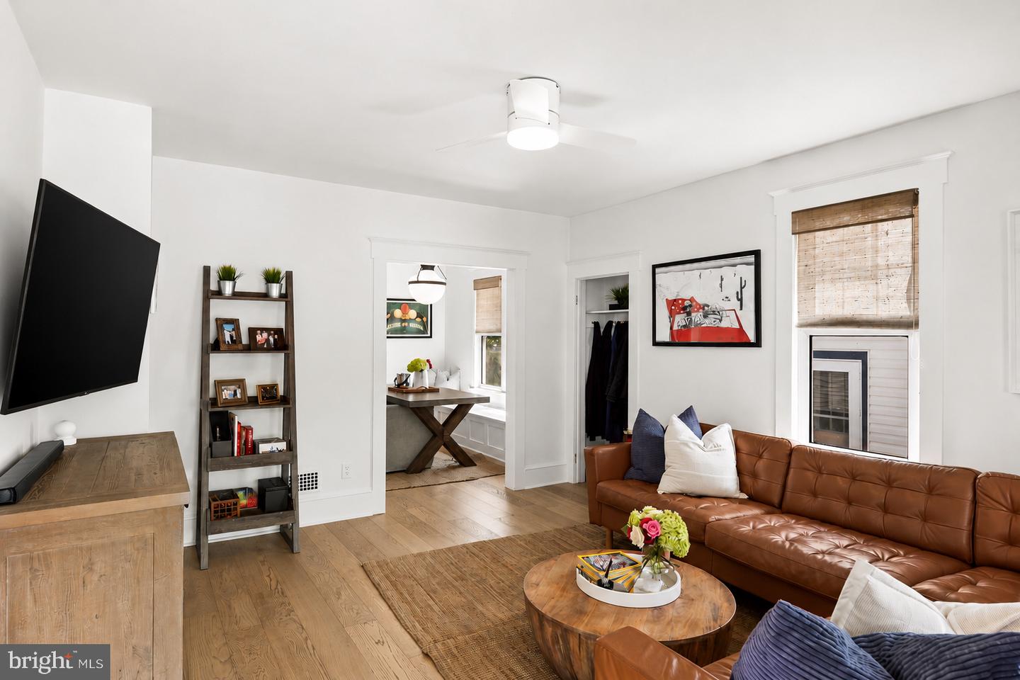 20 E Walnut Property Photo 8