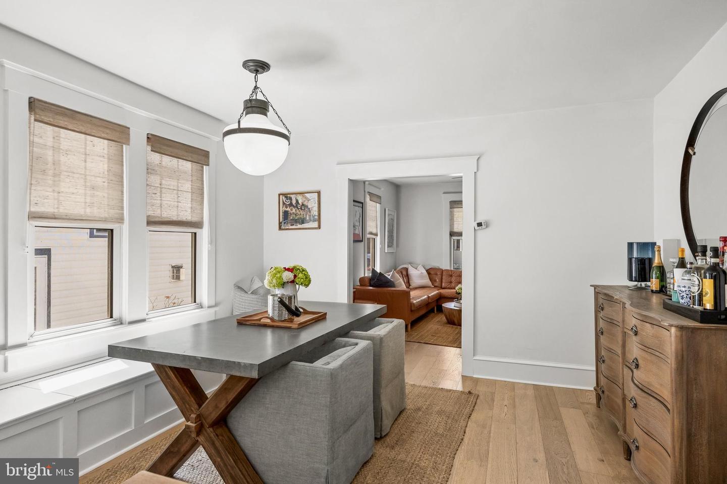 20 E Walnut Property Photo 14