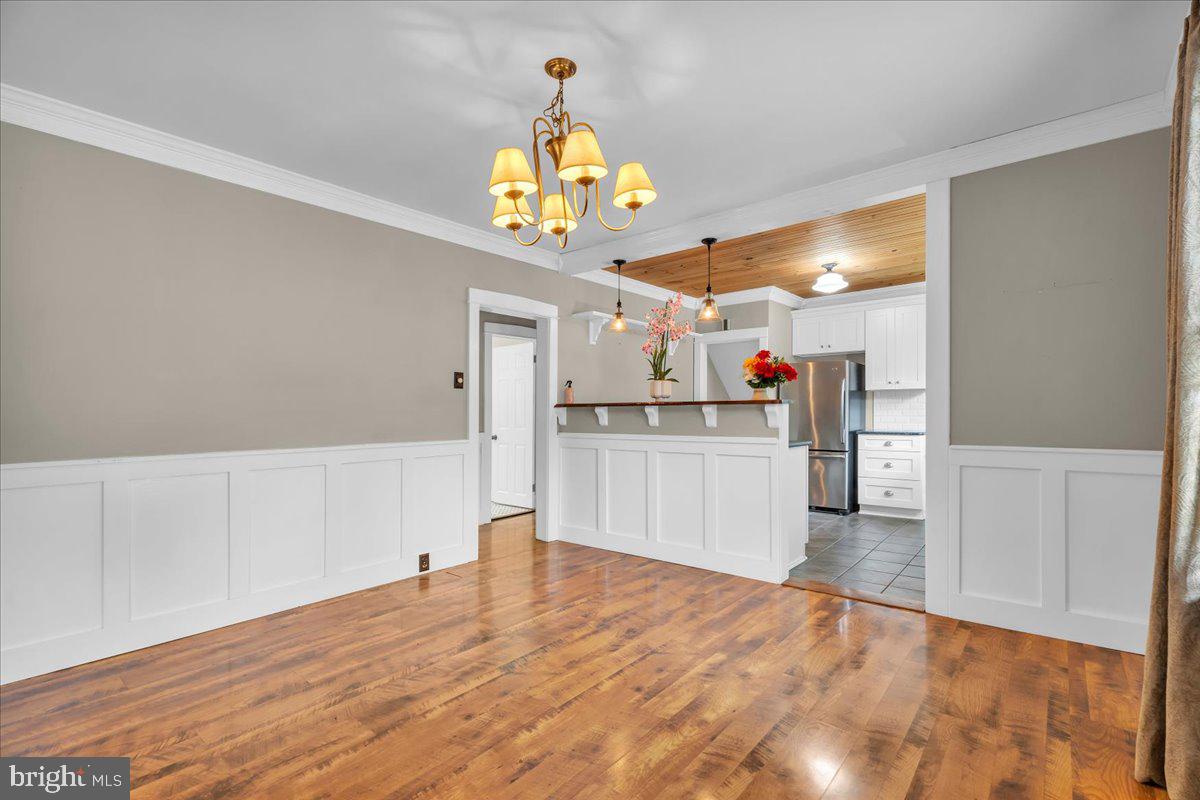 211 S Logan Property Photo 8