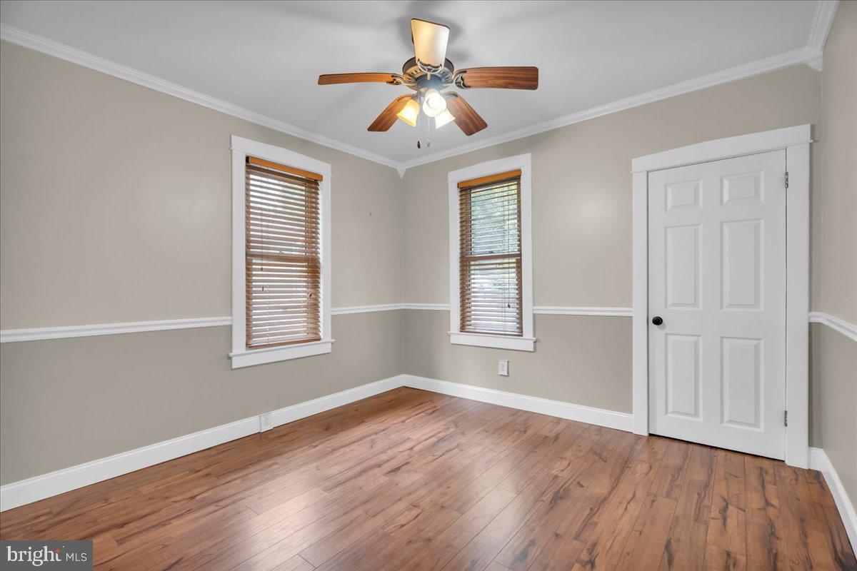 211 S Logan Property Photo 14