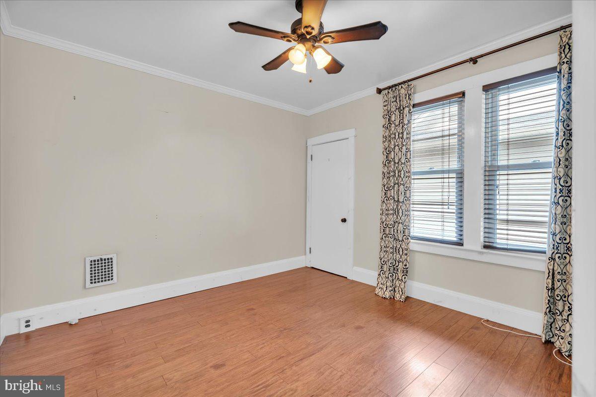 211 S Logan Property Photo 15