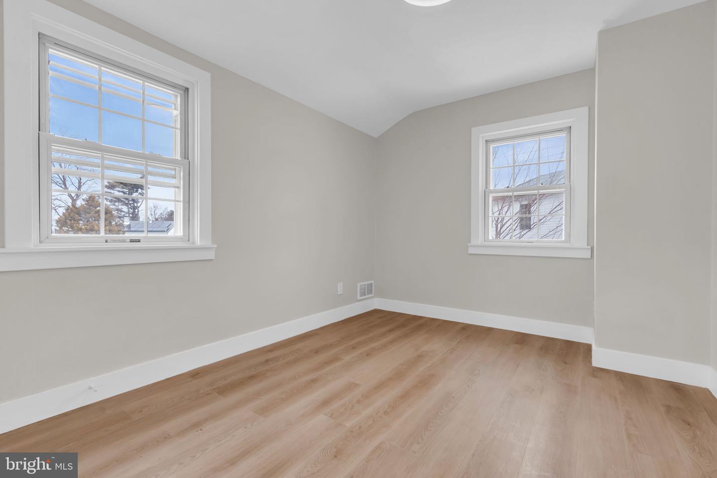 7487 Githens Ave Property Photo 15