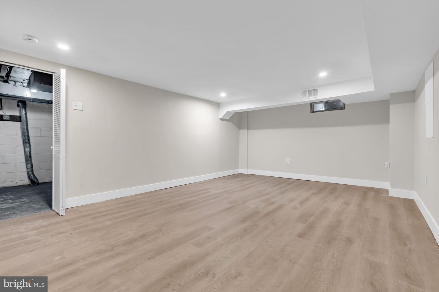 7487 Githens Ave Property Photo 21