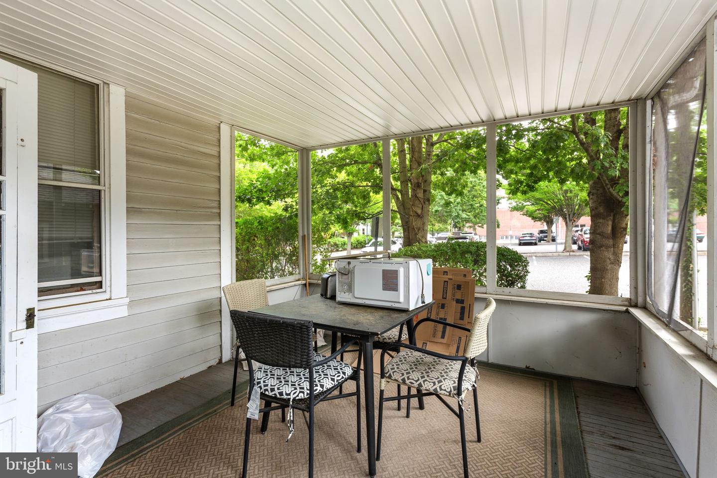 20 Chestnut Property Photo 3