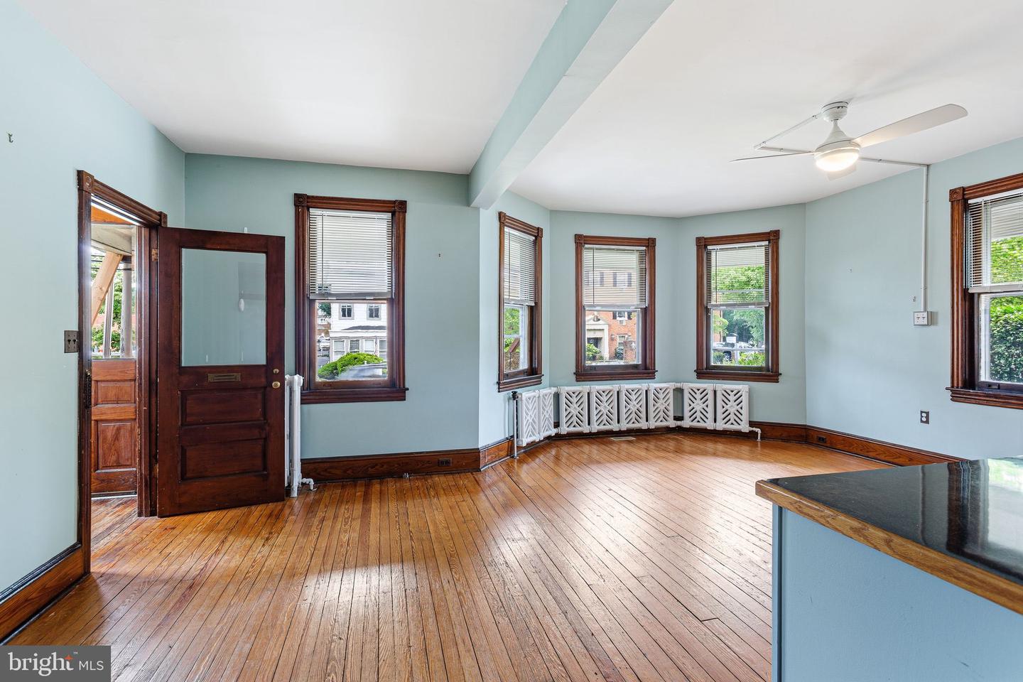 20 Chestnut Property Photo 4