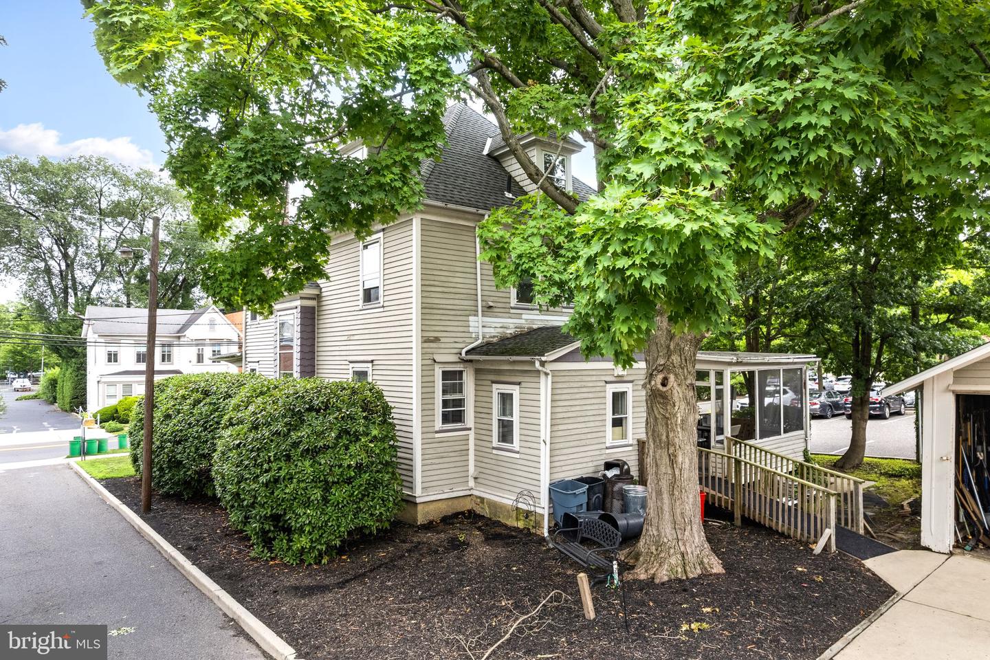 20 Chestnut Property Photo 30