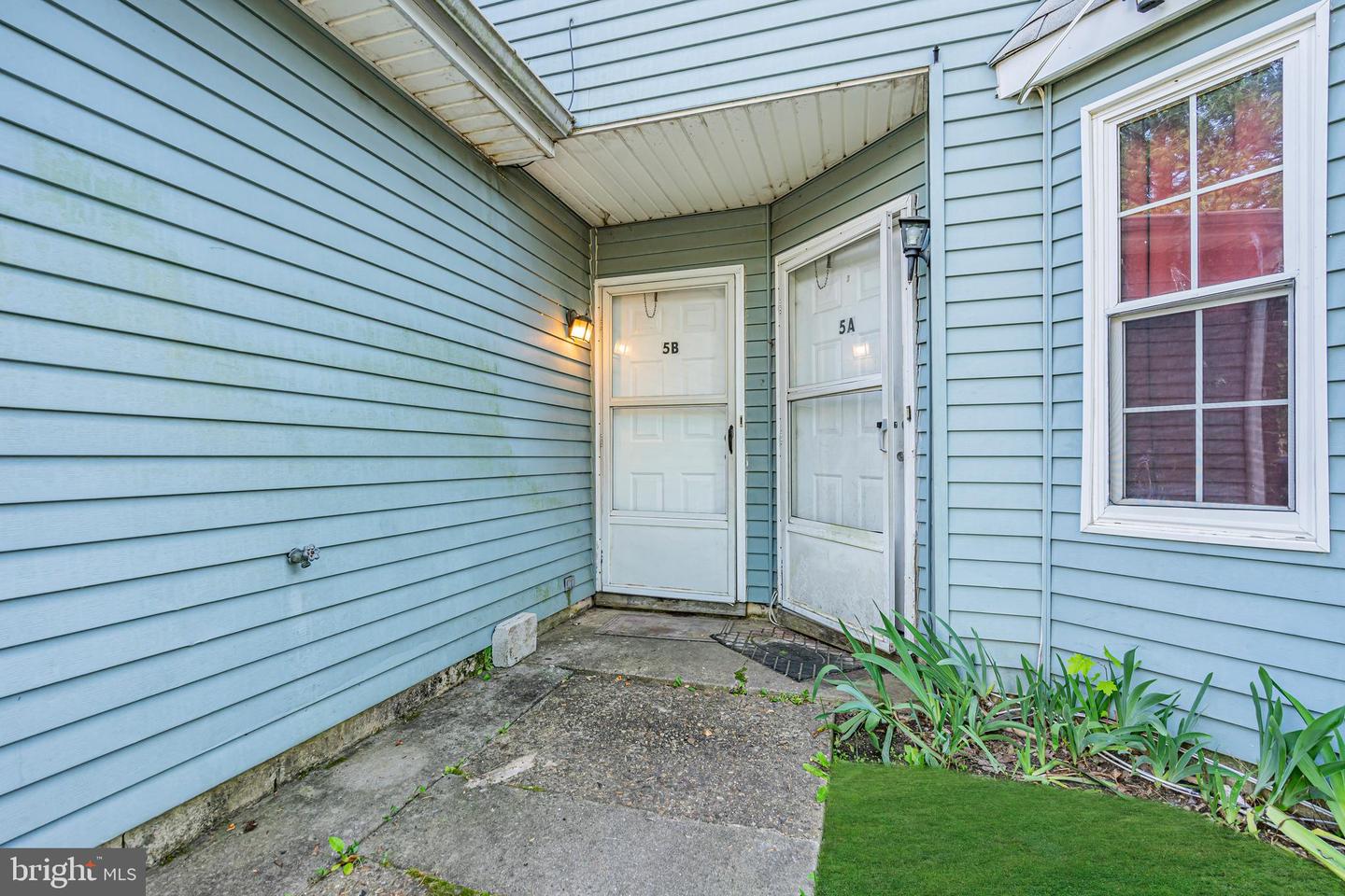 5 Harrington Ln #b Property Photo 2