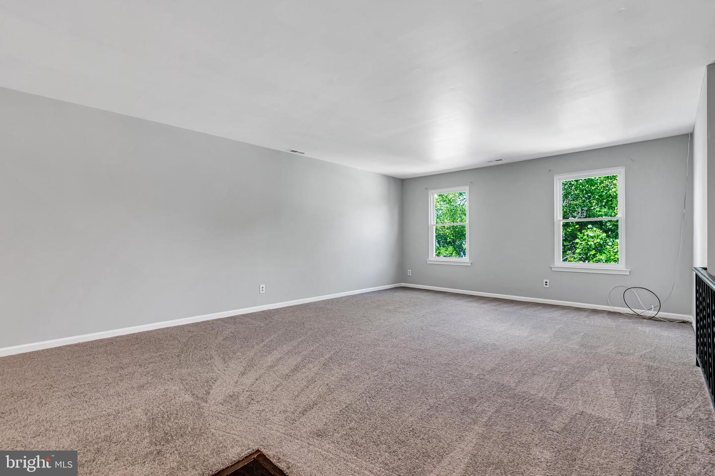 5 Harrington Ln #b Property Photo 4