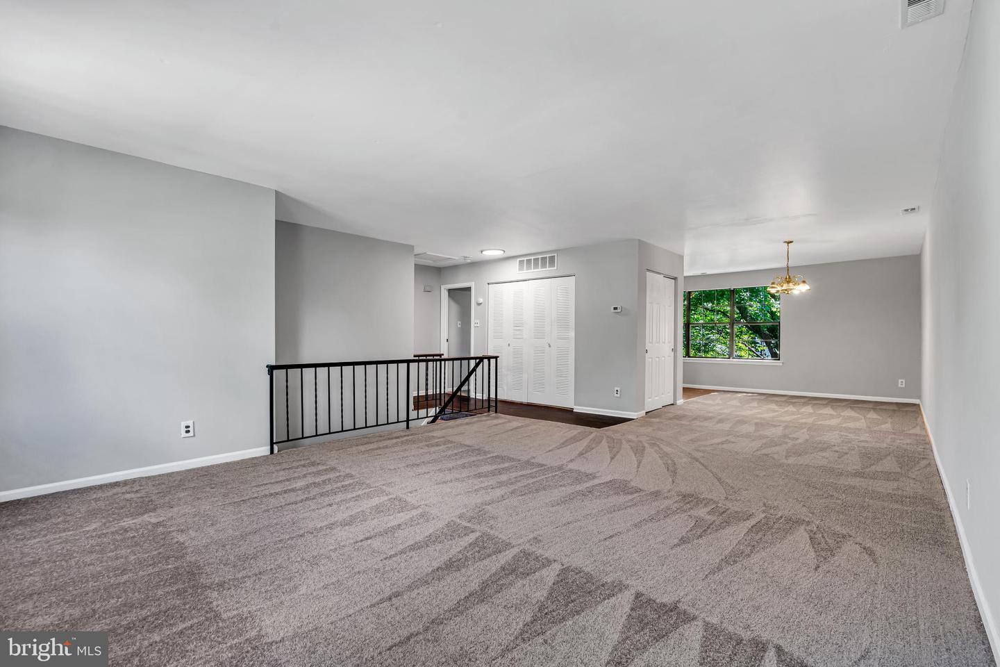 5 Harrington Ln #b Property Photo 6