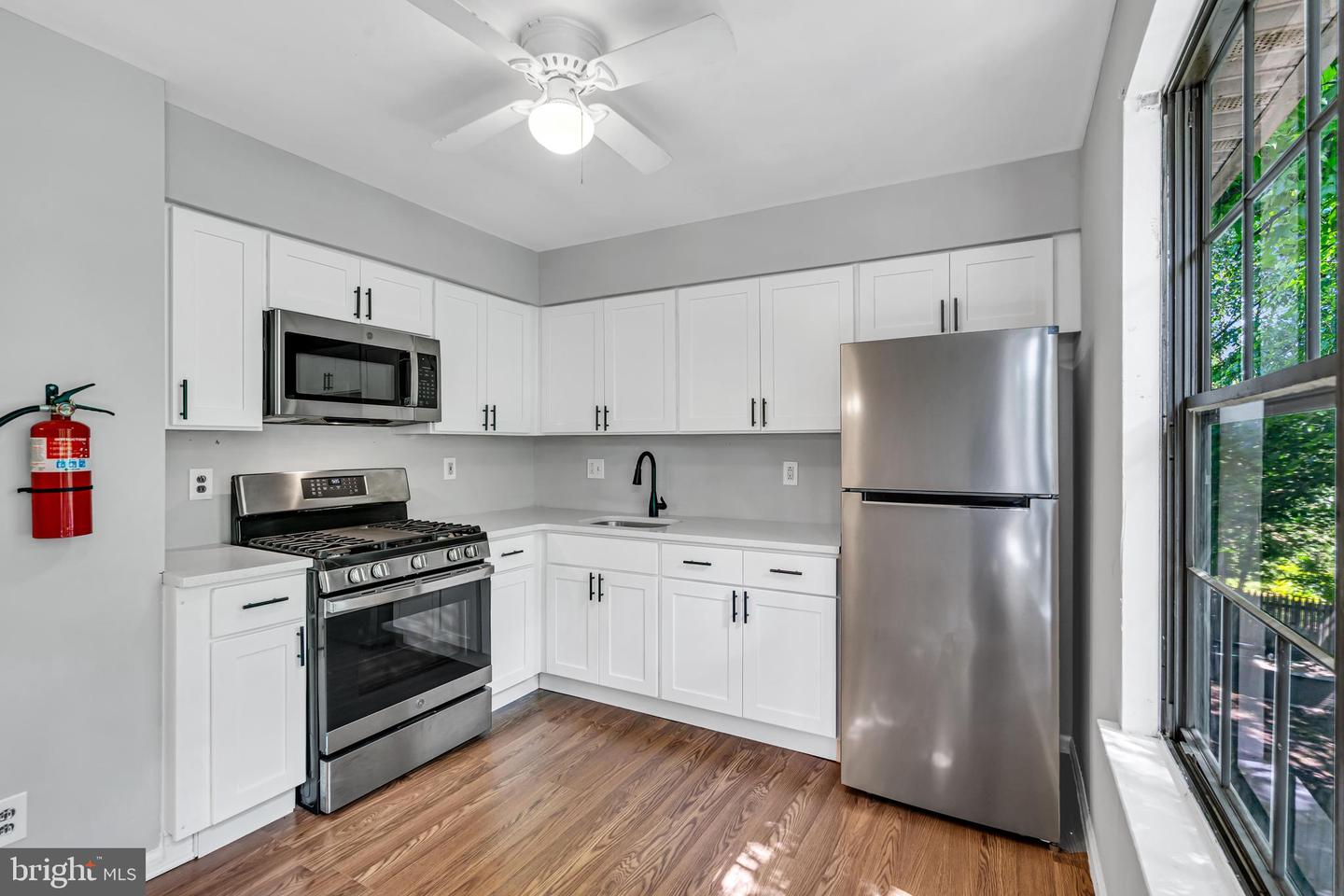 5 Harrington Ln #b Property Photo 10