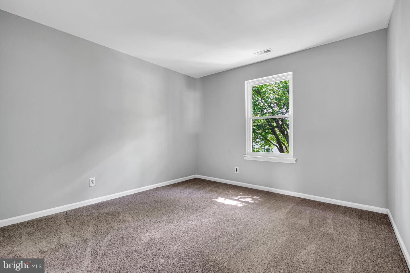 5 Harrington Ln #b Property Photo 13