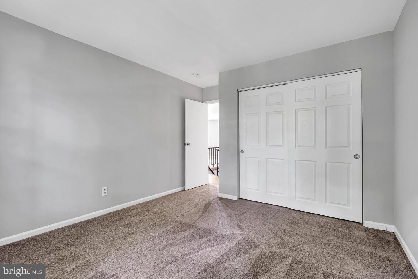 5 Harrington Ln #b Property Photo 14