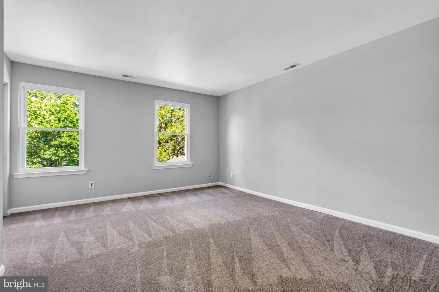 5 Harrington Ln #b Property Photo 15