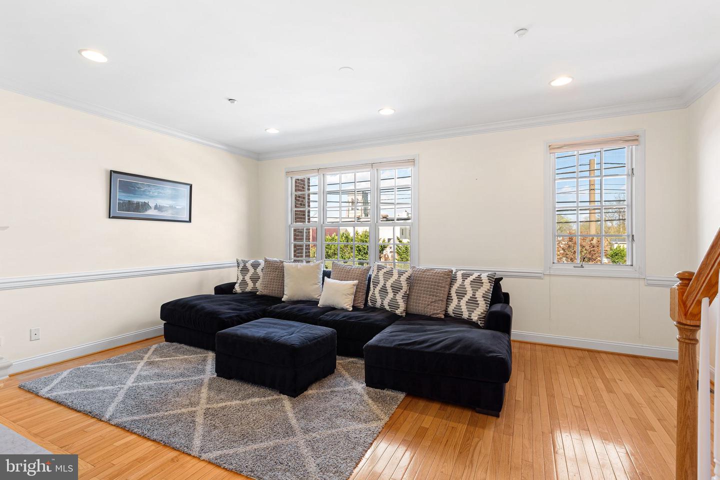 22 Washington Property Photo 14