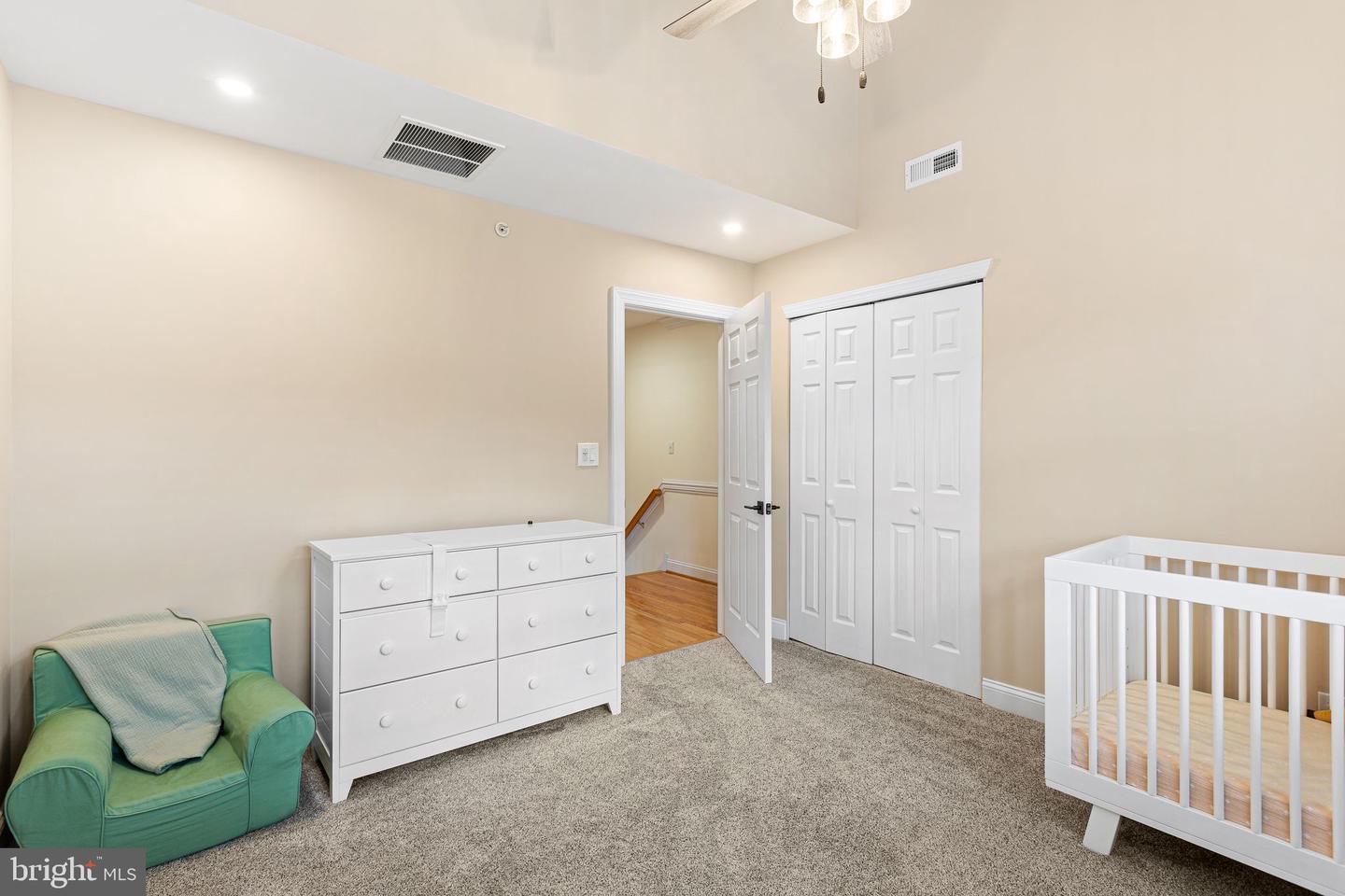 22 Washington Property Photo 19