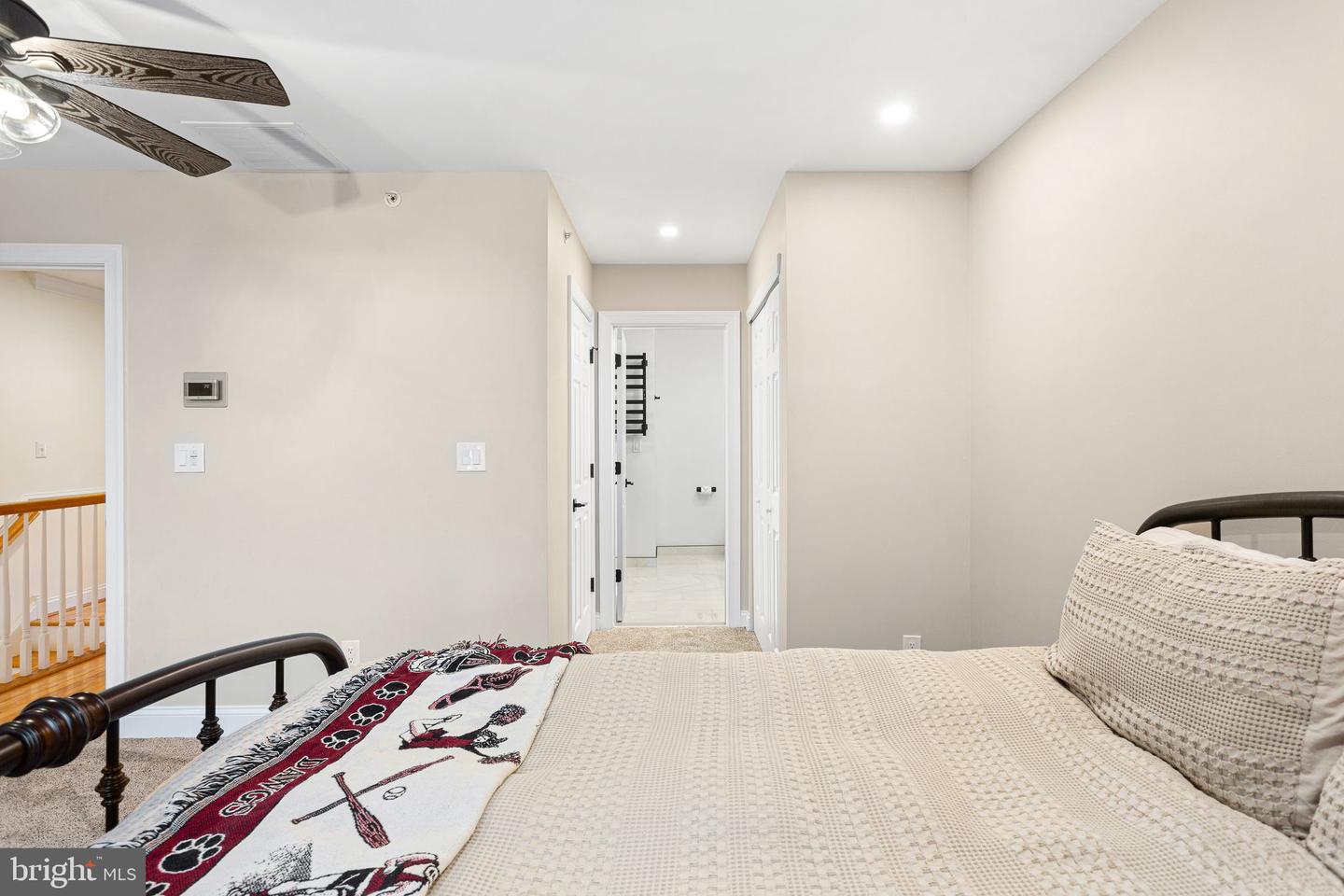 22 Washington Property Photo 25