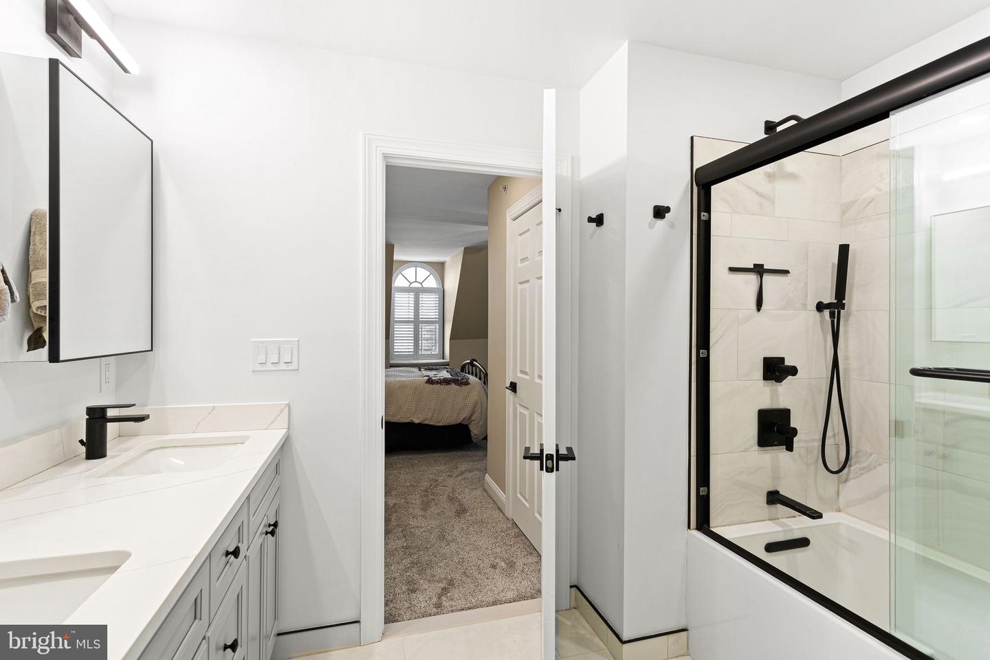 22 Washington Property Photo 27