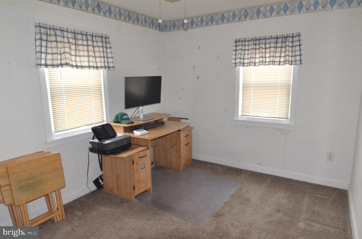 464 Center Ave Property Photo 9
