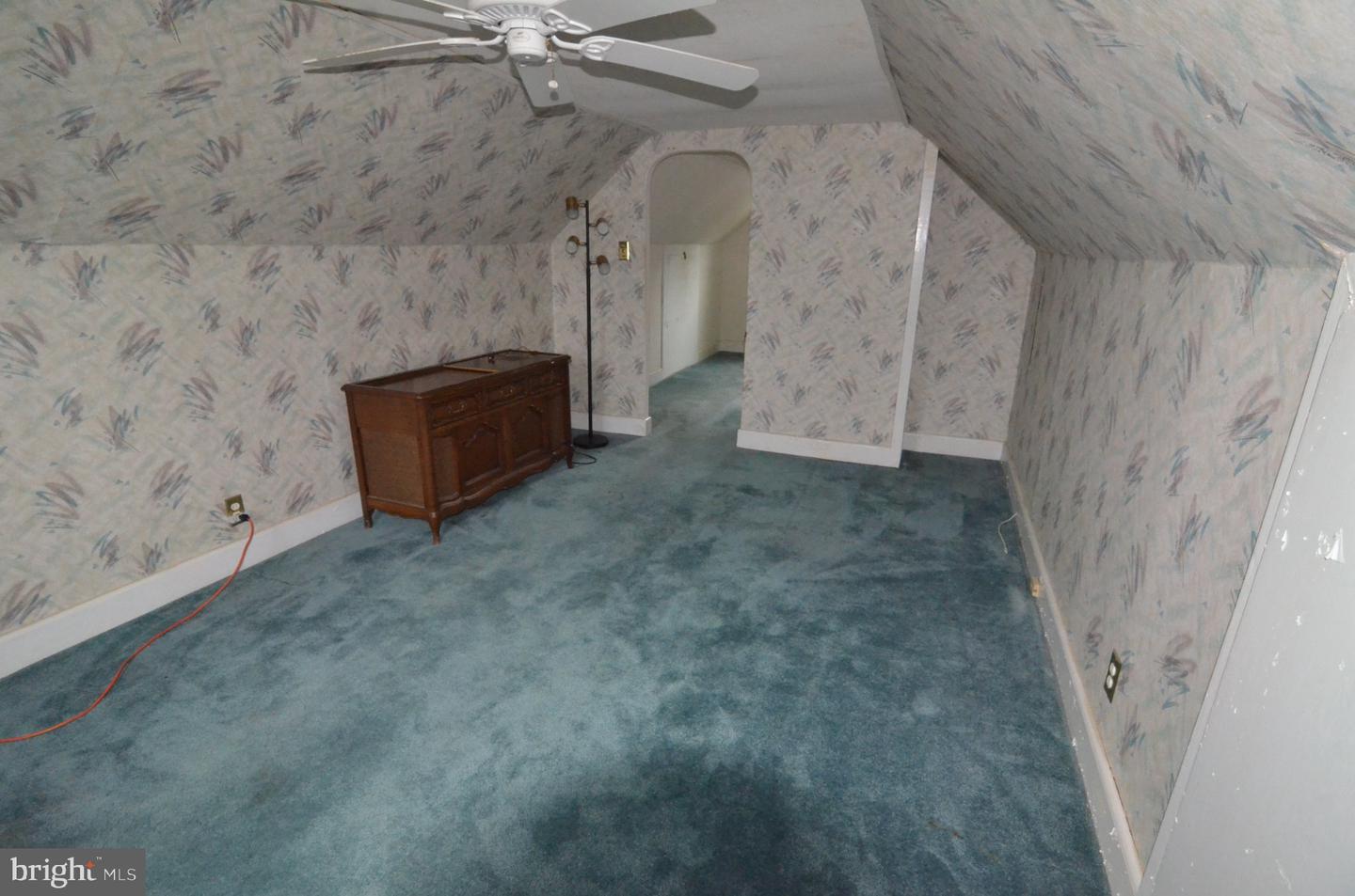 464 Center Ave Property Photo 16