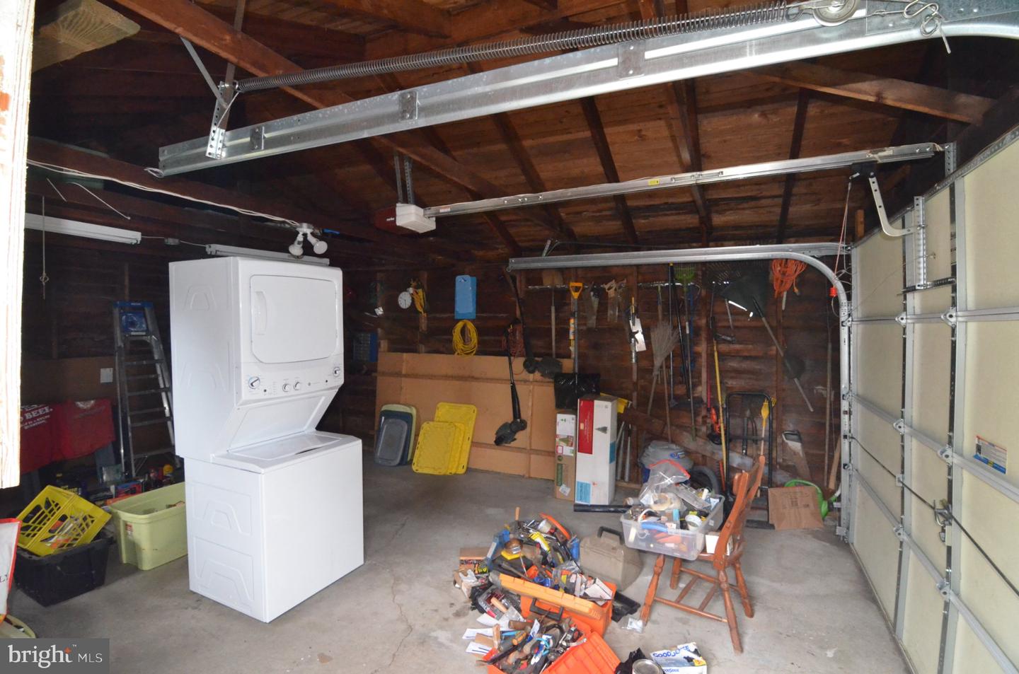 464 Center Ave Property Photo 24