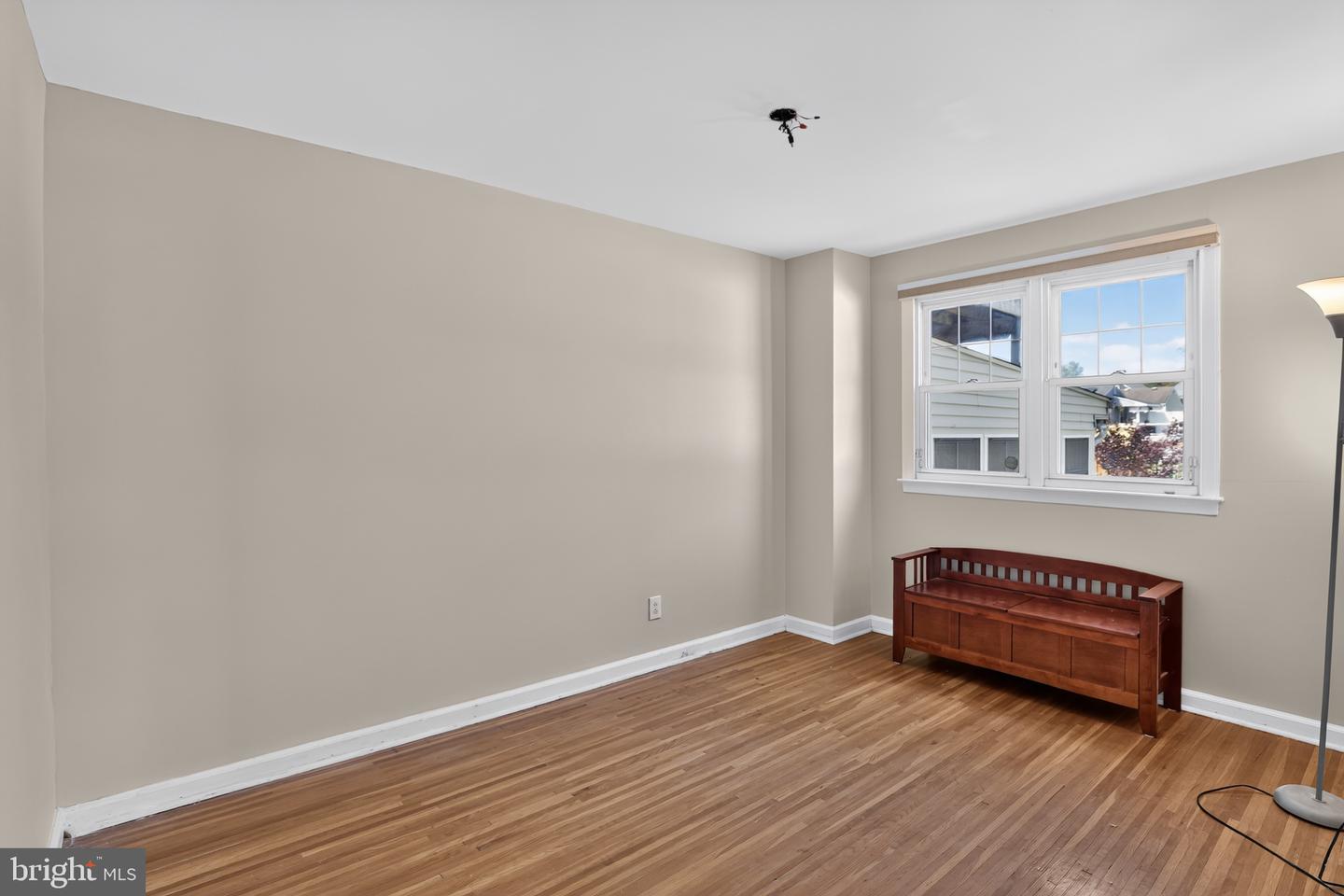50 Ward Ave Property Photo 10