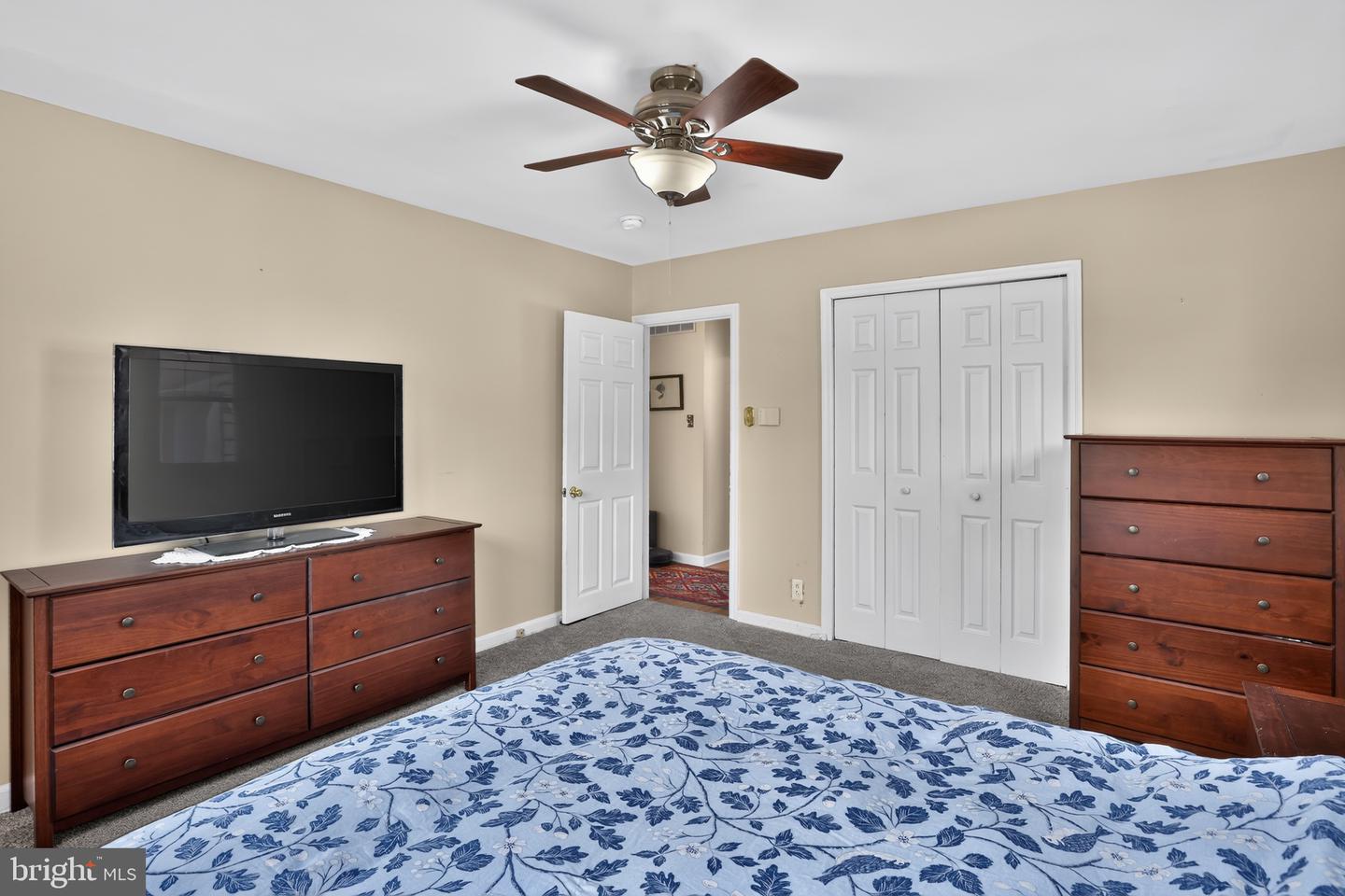 50 Ward Ave Property Photo 12
