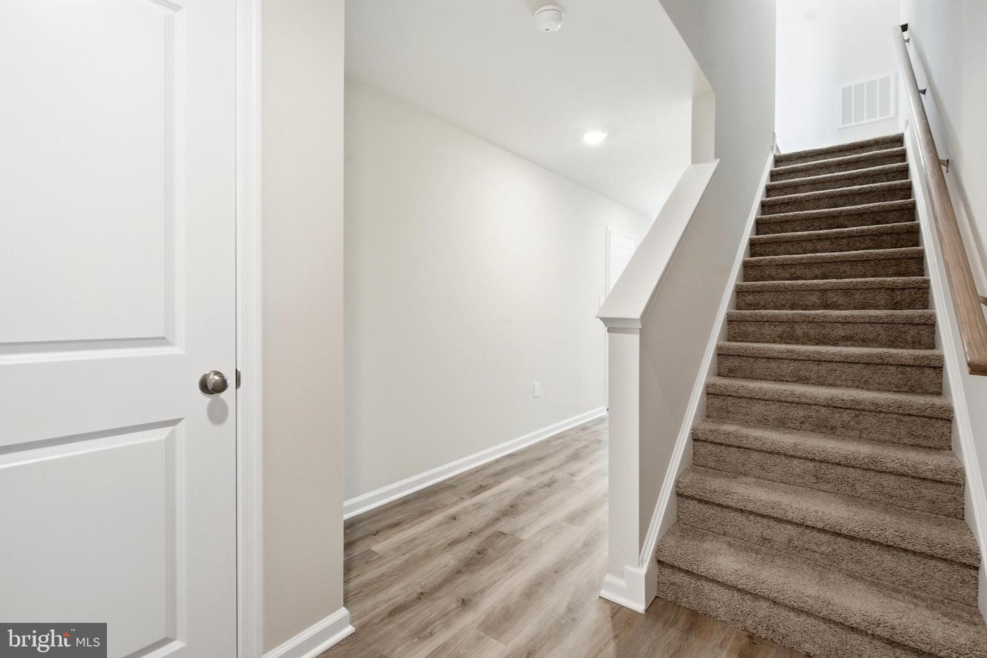 129 Gary Way Property Photo 9