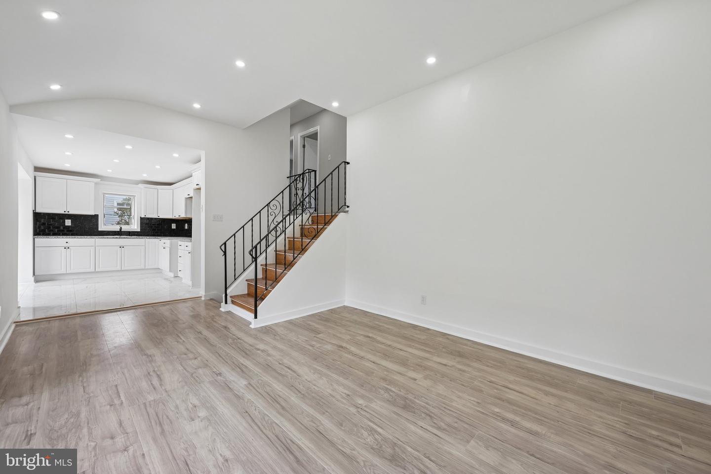 2310 S Cuthbert Dr Property Photo 13