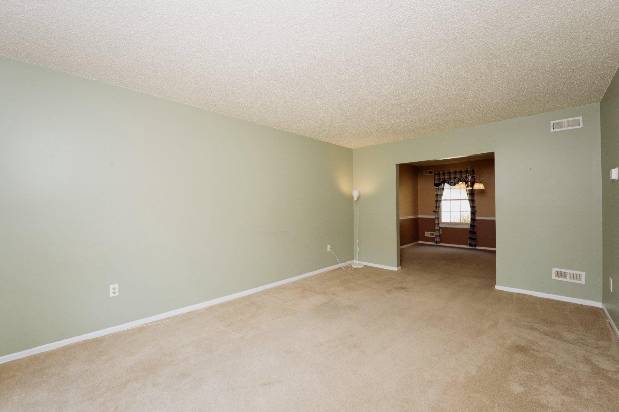 28 Cherry Cir Property Photo 4