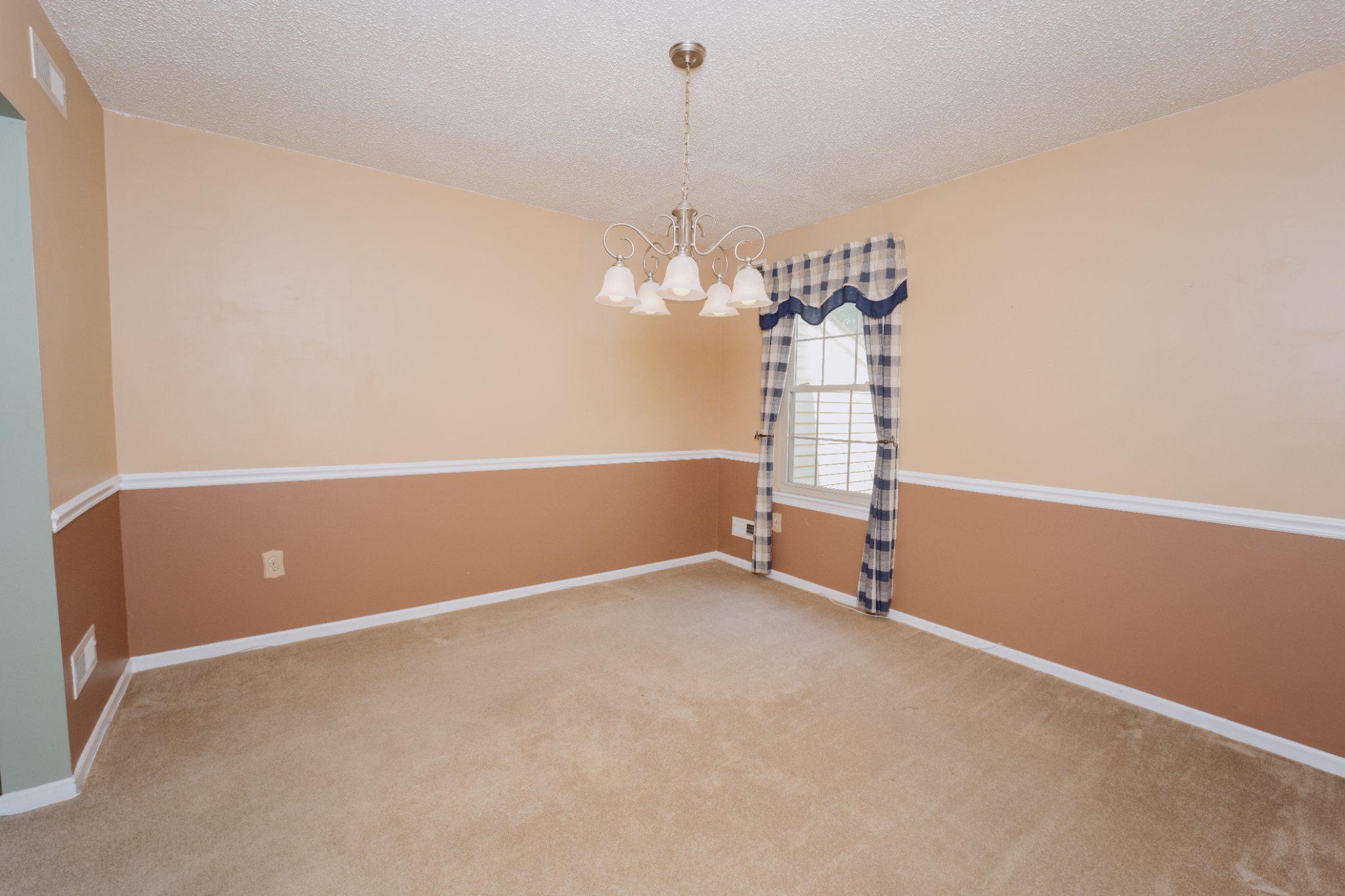 28 Cherry Cir Property Photo 5