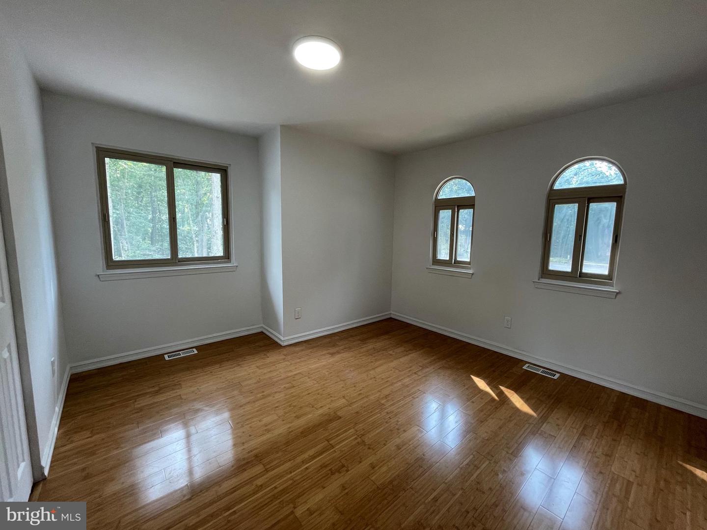 802 Salem Ct Property Photo 18