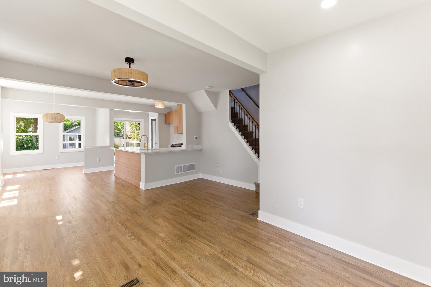 429 W Pine St Property Photo 15