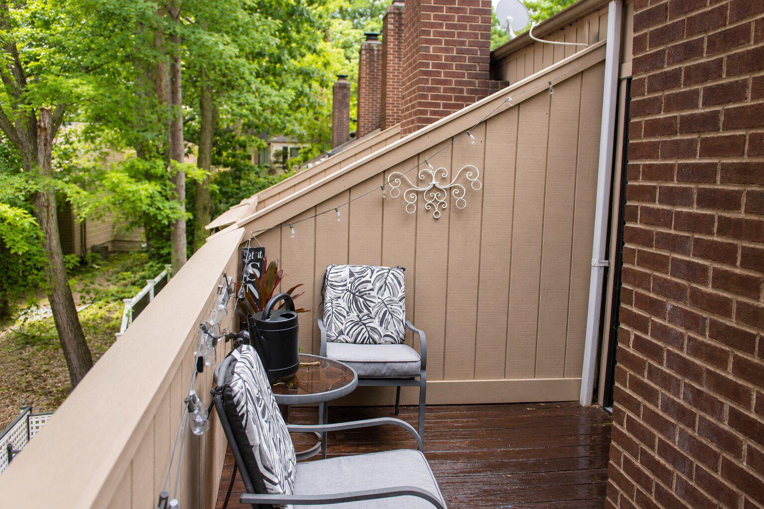 1602 Bromley Ests Property Photo 8